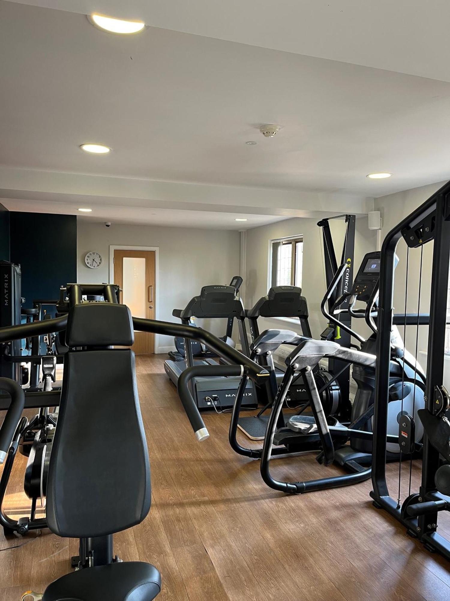 Cricklade House Hotel, Sure Hotel Collection By Best Western Bagian luar foto