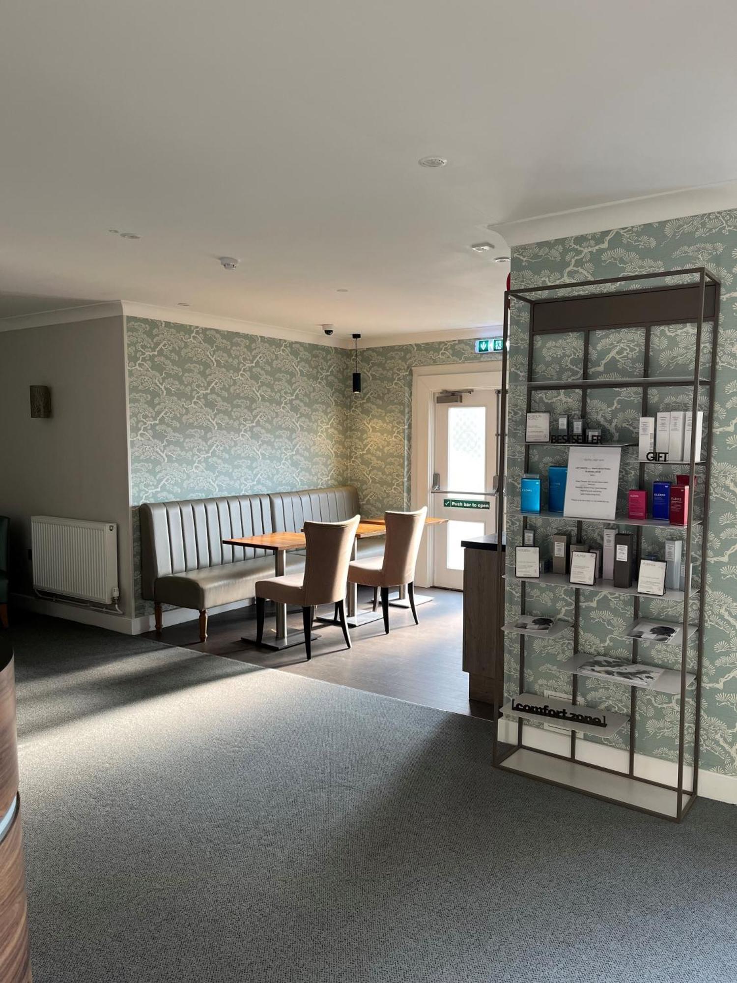 Cricklade House Hotel, Sure Hotel Collection By Best Western Bagian luar foto